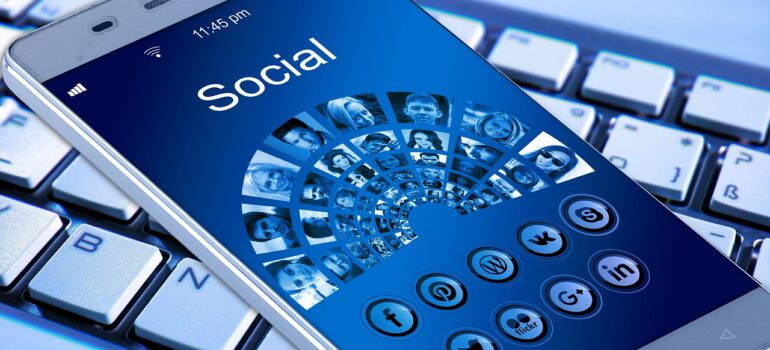 The Rise of Social Commerce: How to Sell Effectively on Social Media Platforms